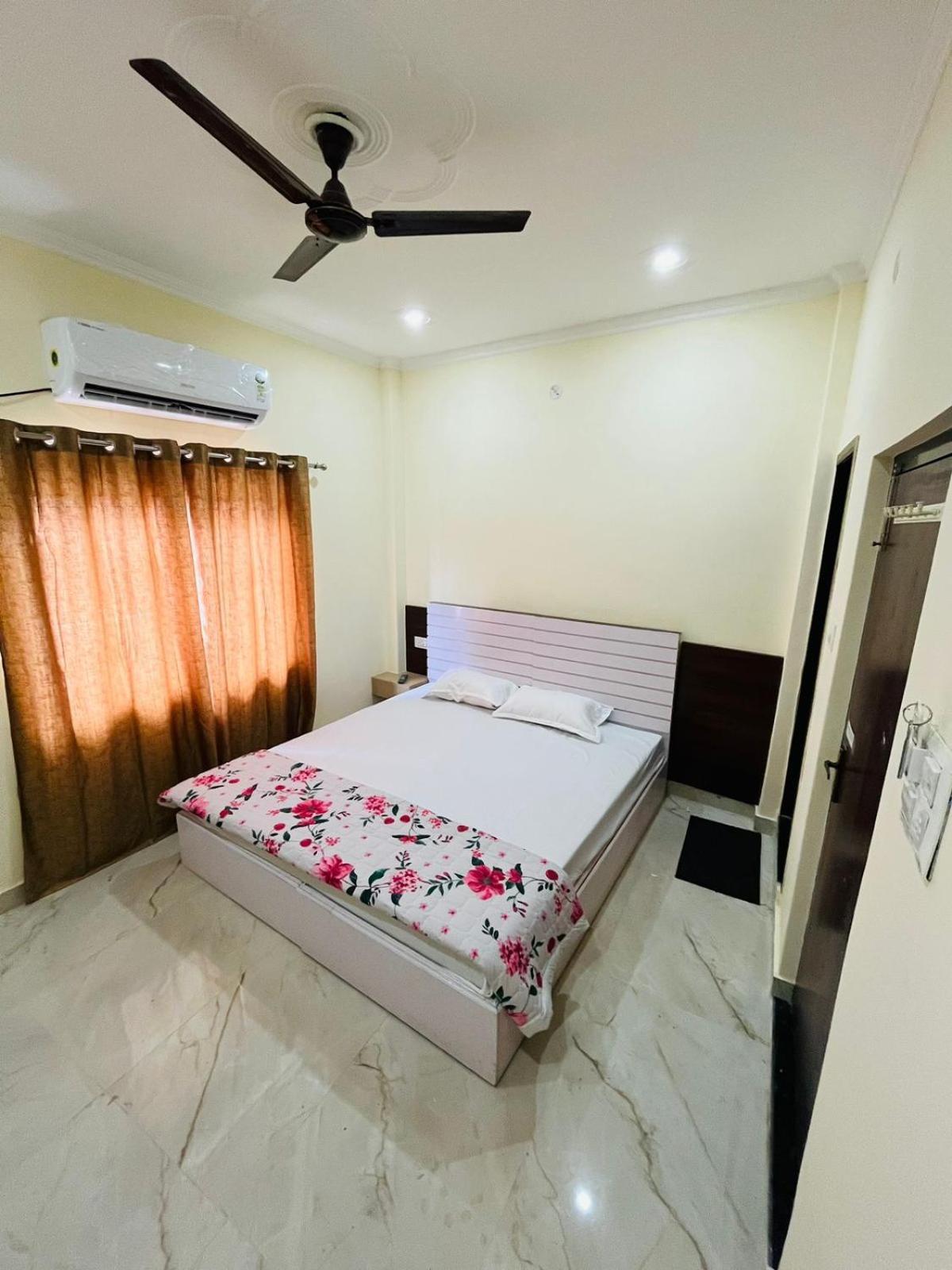 River View Paying Guest House Варанаси Номер фото